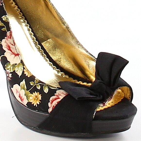 Bucolic Sexiness Heels - Picture 2 of 5